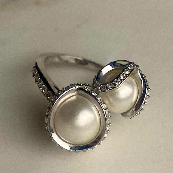 SWAROVSKI faux Pearl silver tone ring size 6 - Picture 2 of 16